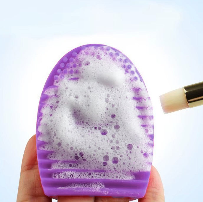 Accesoriu din silicon, UBX®, pentru curatarea pensulelor machiaj, 7x5x3cm, mov Accesoriu din silicon, UBX®, pentru curatarea pensulelor machiaj, 7x5x3cm, mov